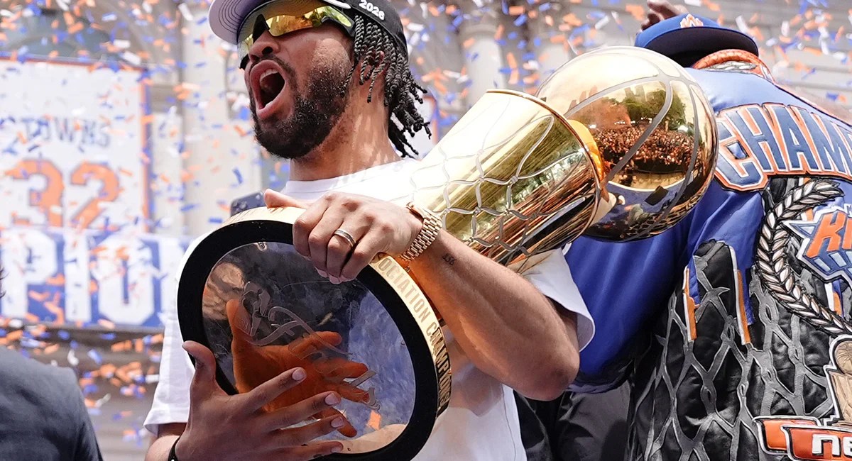 Knicks Championship Trophy Shines at AMNH: A Historic Display of NBA Glory (2026)